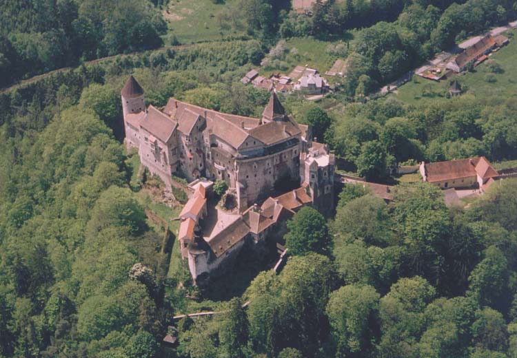 Hrad Pern�tejn